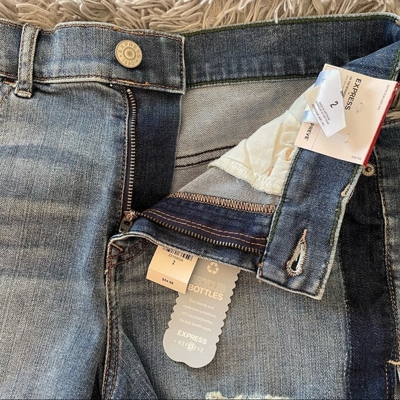 NWT EXPRESS High Waisted Side Stripe Raw Hem Midi Jean Shorts - Picture 8 of 13